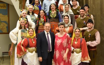 Σεργιάνι στη δημοτική μας παράδοση