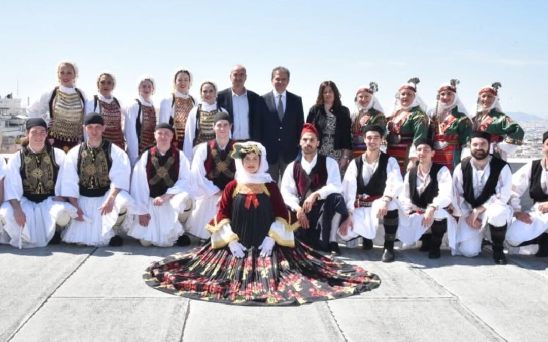 Περιοδικό Gala – “Πρώτο Θέμα”